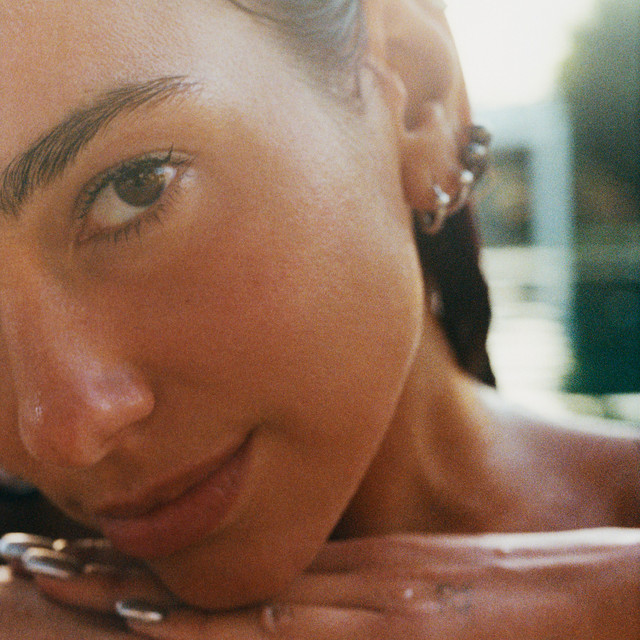 Dua Lipa sanatçı görseli