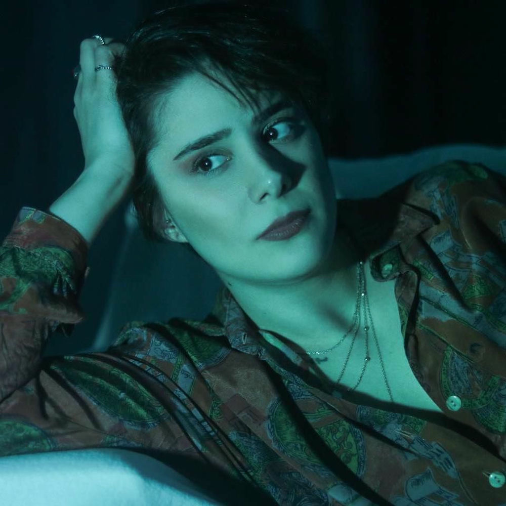 Hande Mehan sanatçı görseli