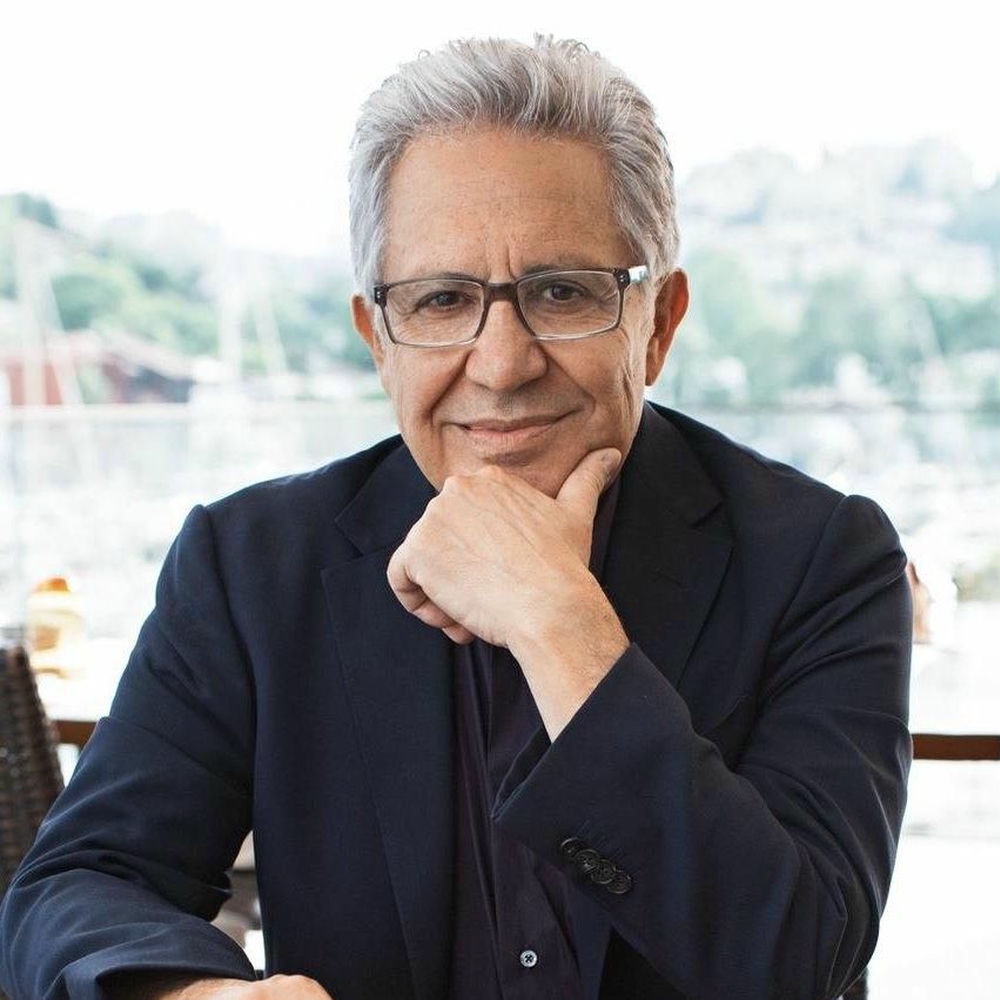 Zülfü Livaneli sanatçı görseli