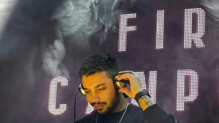DJ Fırat Canpolat ile 90lar 2000ler Türkçe Pop Partisi etkinlik görseli