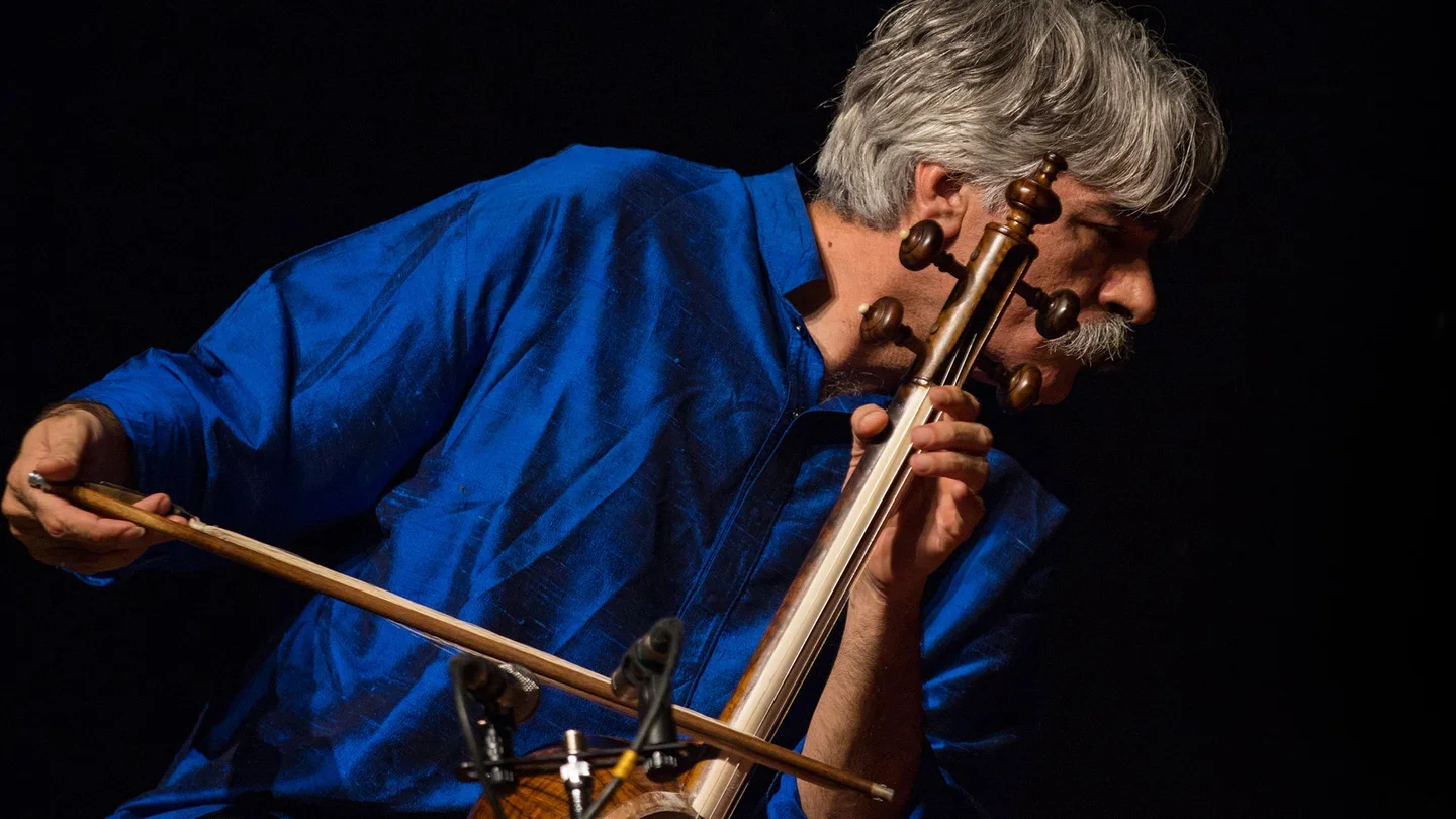 Erdal Erzincan sanatçı görseli