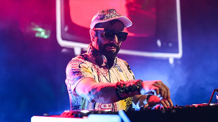 Dj Hakan Küfündür ile 90'lar 2000'ler Türkçe Pop Parti etkinlik görseli